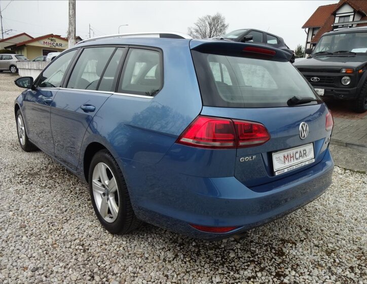 Volkswagen Golf Kombi 1,6 l 77 kw