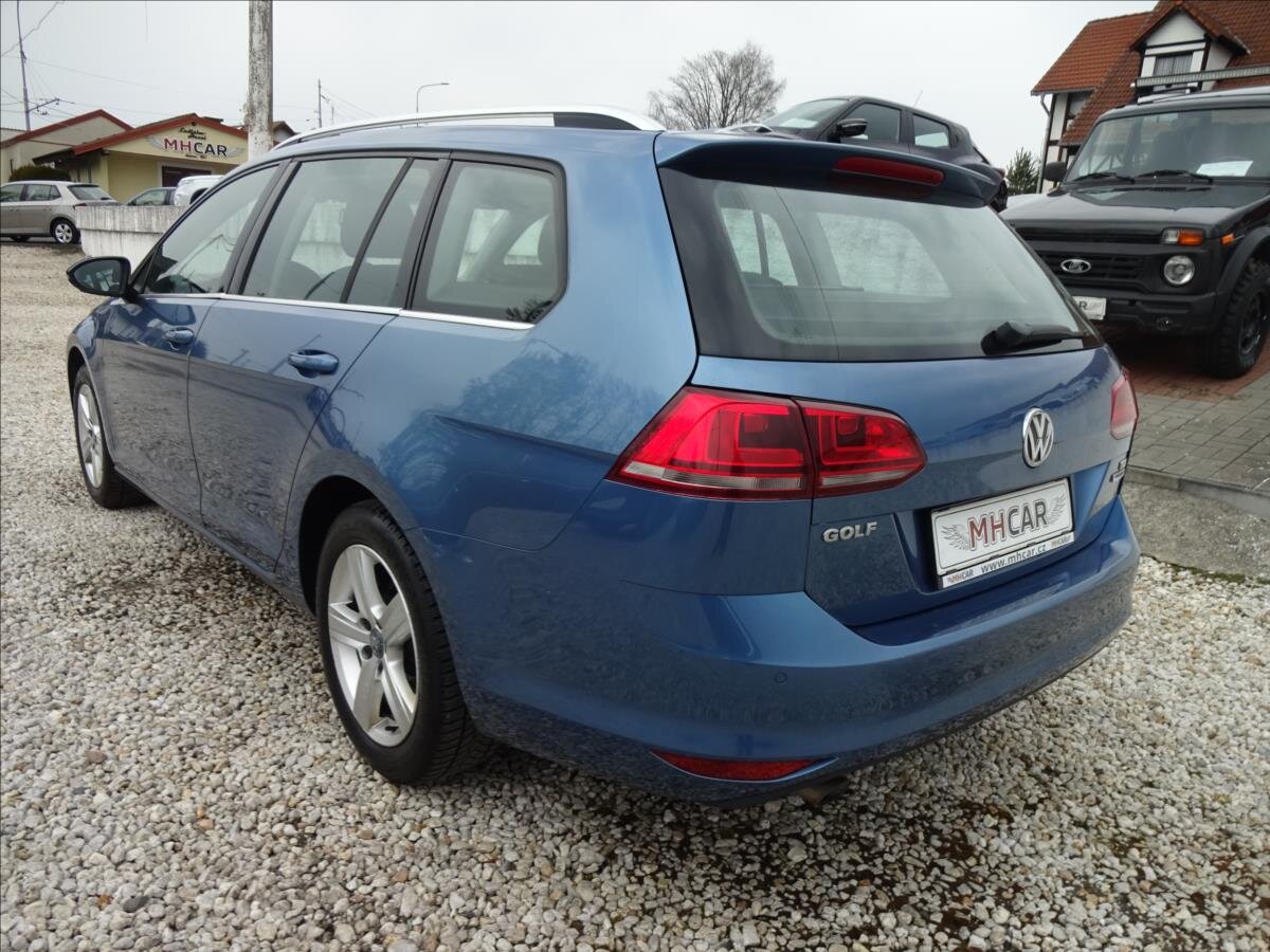 Volkswagen Golf Kombi 1,6 l 77 kw