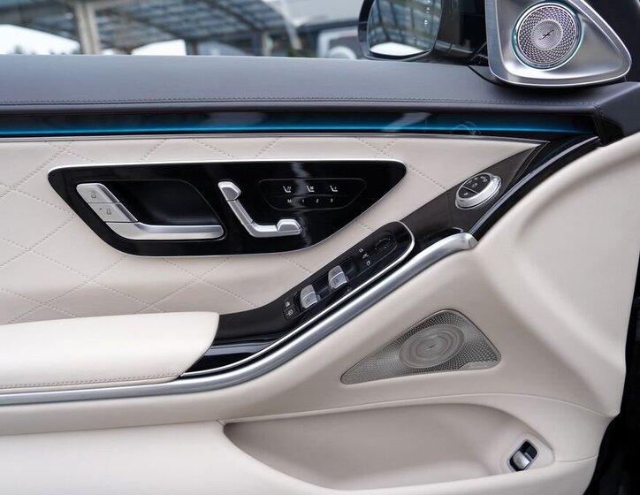 Mercedes-Benz Třídy S Sedan / Limuzína 3,0 l 320 kw