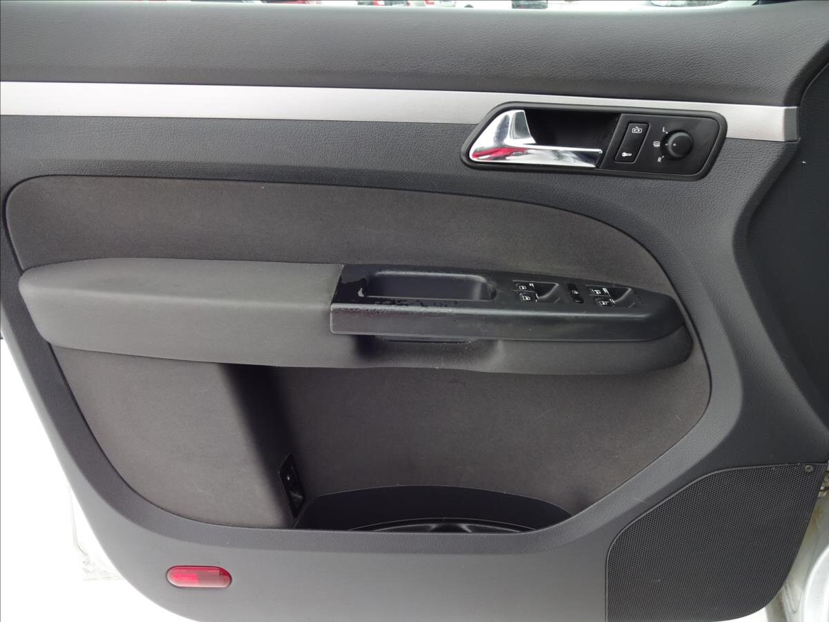 Volkswagen Touran Kombi 1,9 l 77 kw