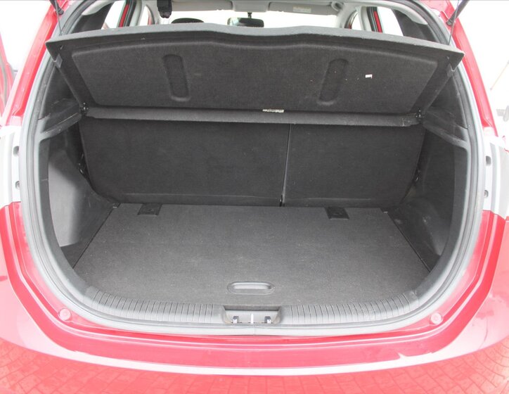 Hyundai ix20 MPV 1,4 l 66 kw