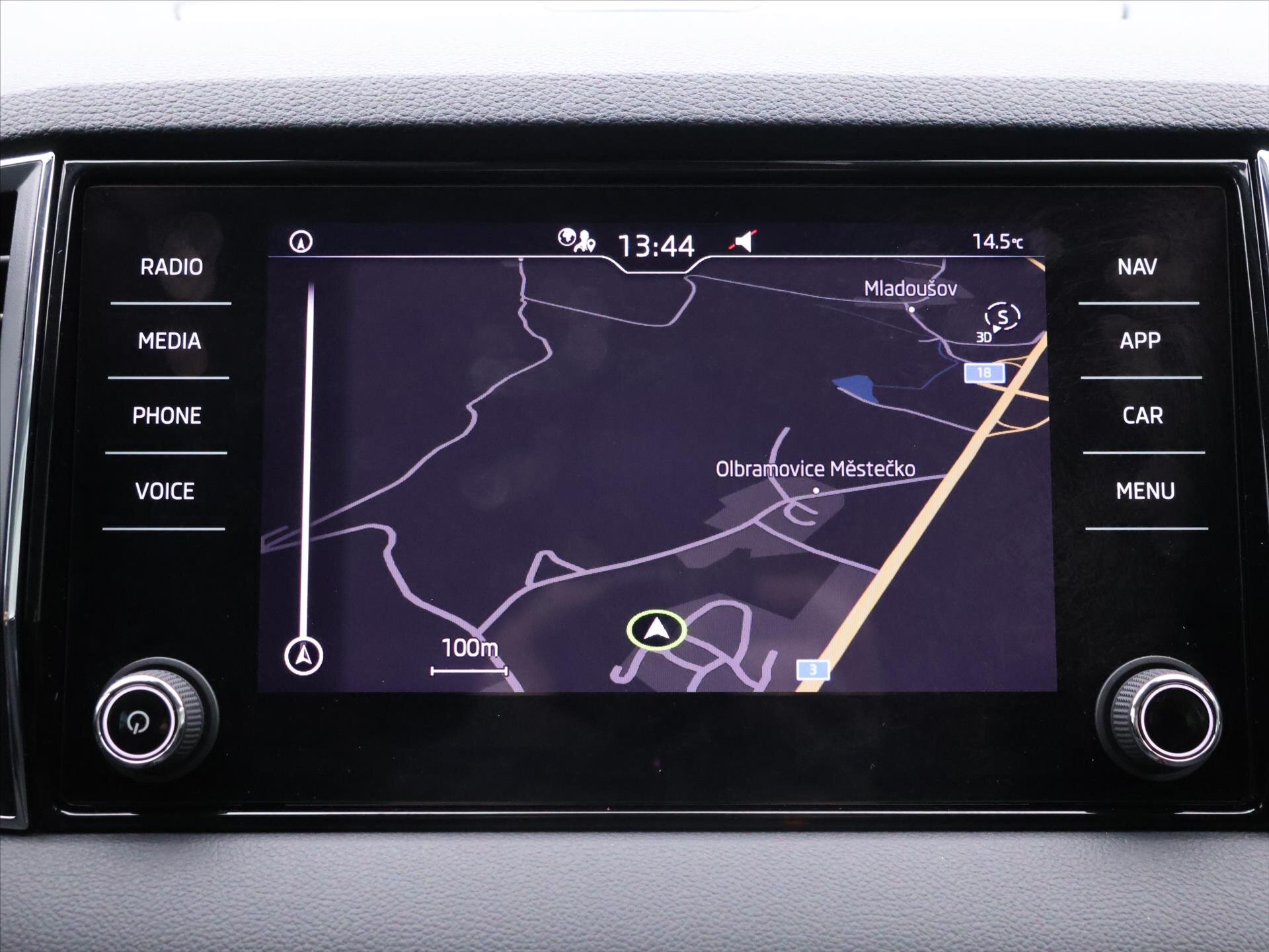 Škoda Karoq SUV / Terénní 2,0 l 85 kw