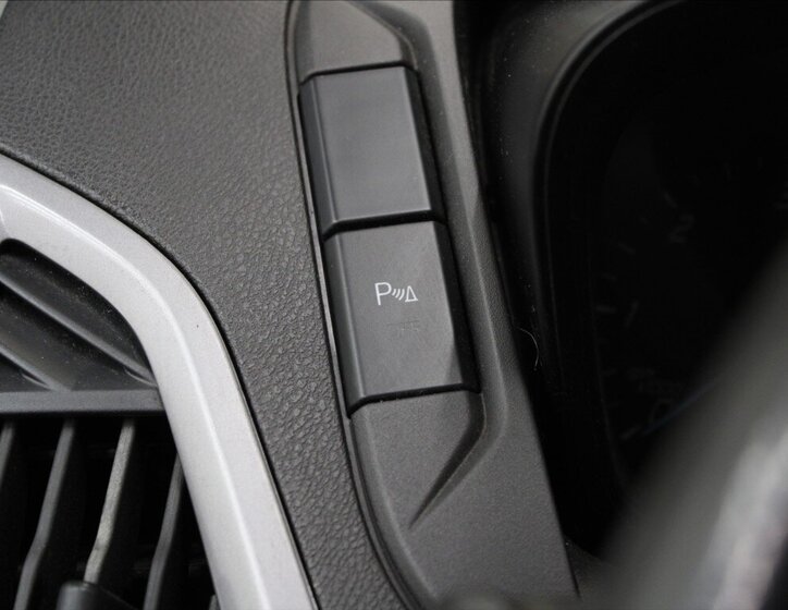 Ford Transit Custom Skříň 2,0 l 77 kw