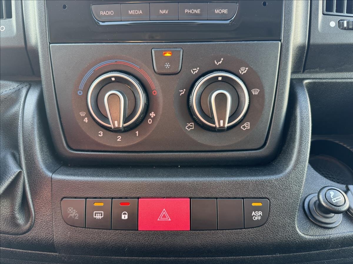 Opel Movano Skříň 2,2 l 103 kw