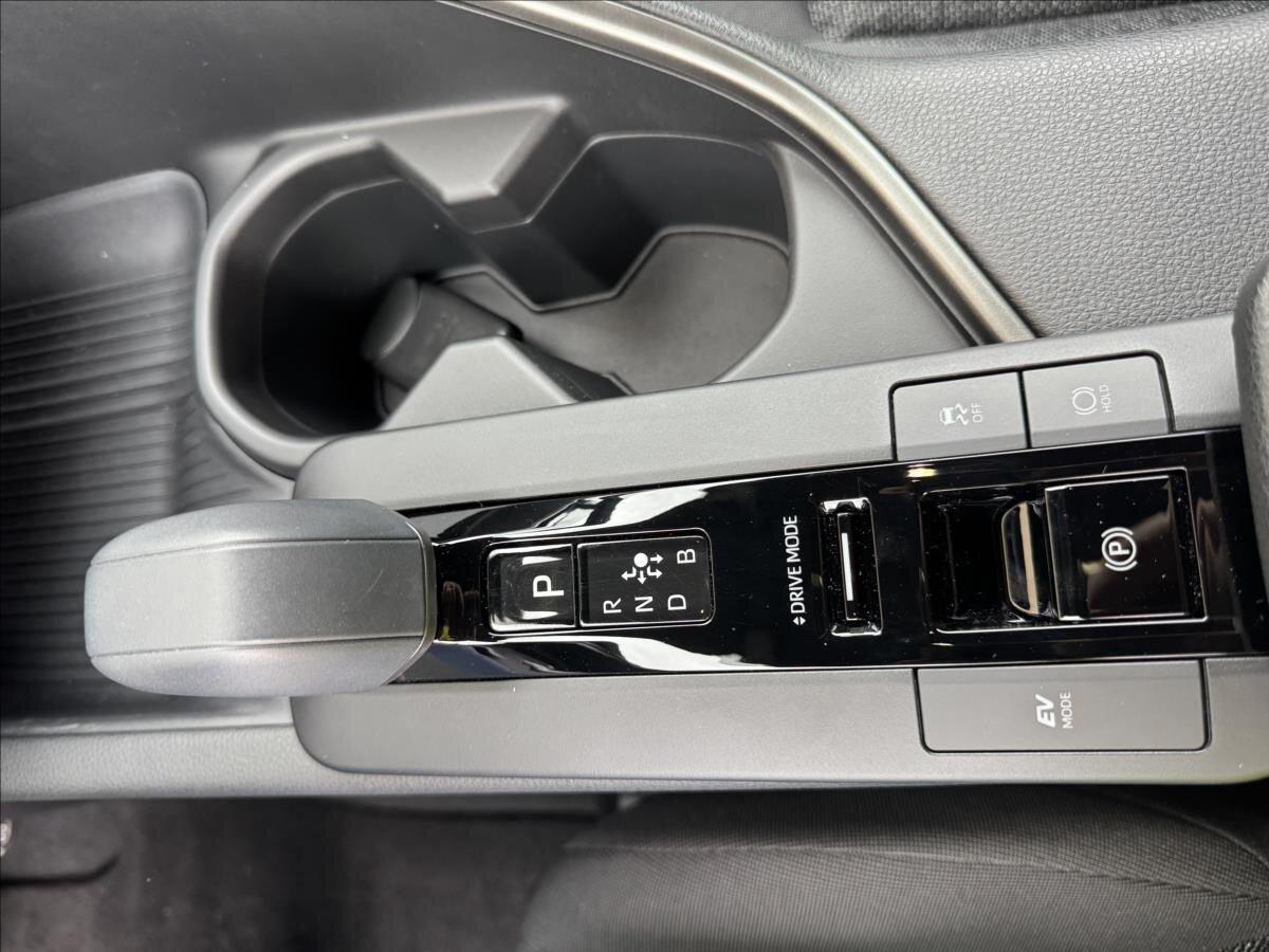 Toyota C-HR Hatchback 1,8 l 72 kw