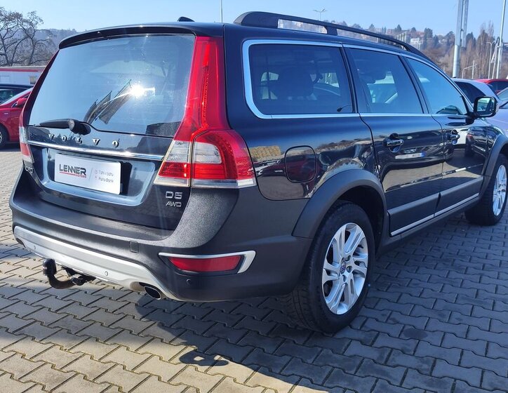 Volvo XC70 Kombi 2,4 l 158 kw