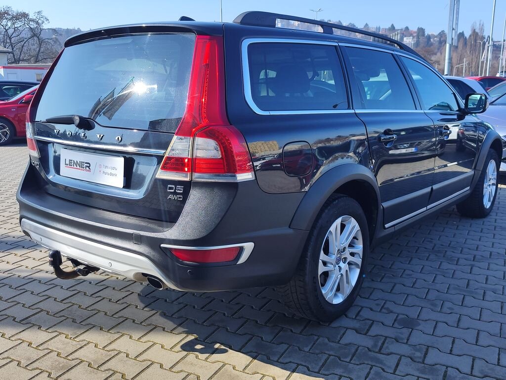 Volvo XC70 Kombi 2,4 l 158 kw
