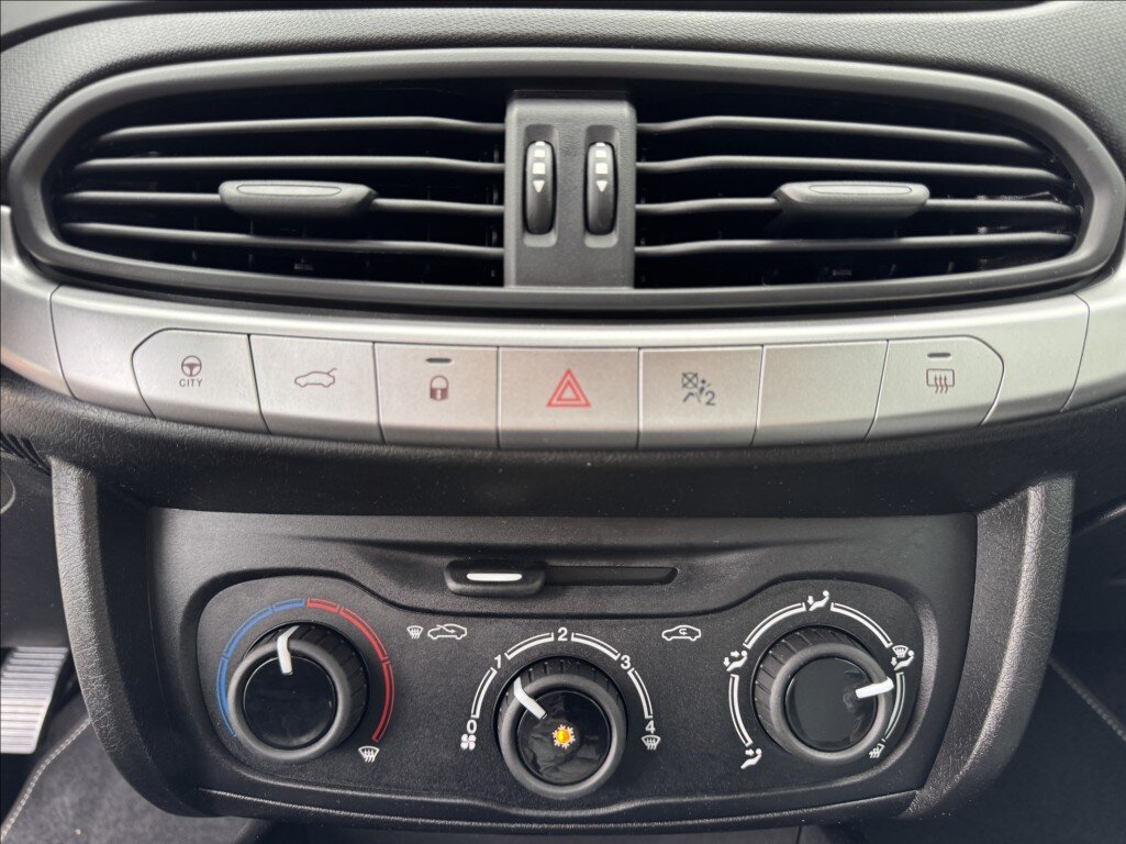 Fiat Tipo Sedan / Limuzína 1,4 l 70 kw