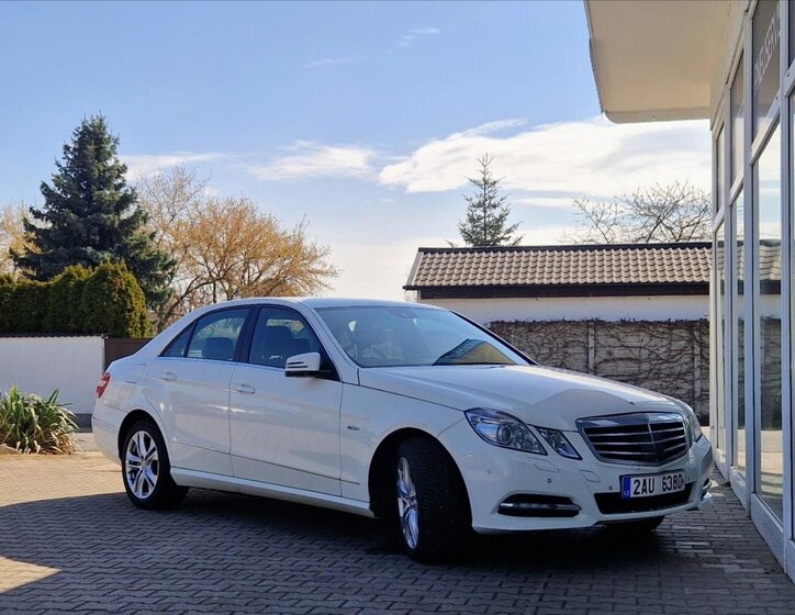 Mercedes-Benz Třídy E Sedan / Limuzína 3,0 l 195 kw