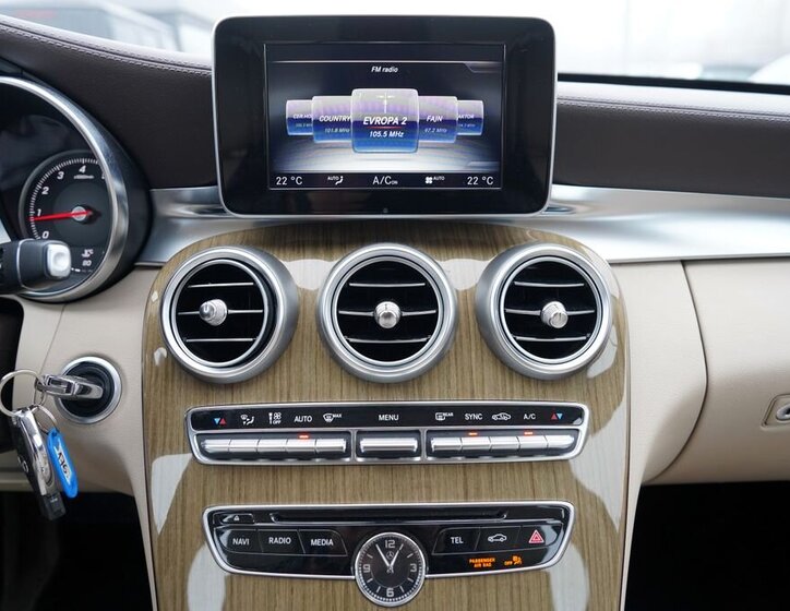 Mercedes-Benz Třídy C Sedan / Limuzína 1,6 l 115 kw