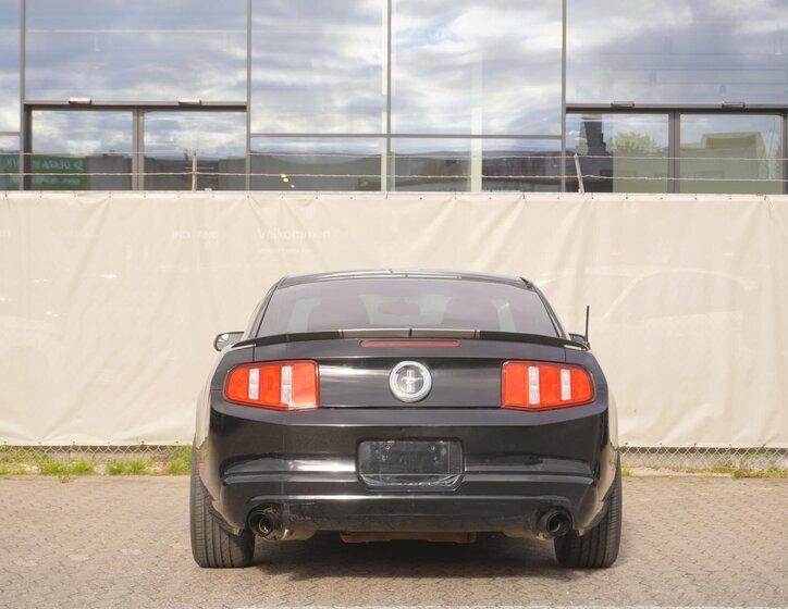 Ford Mustang 9