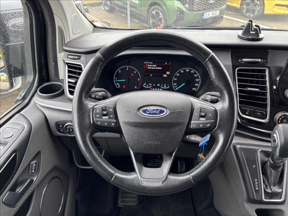 Ford Tourneo Custom Kombi 2,0 l 125 kw