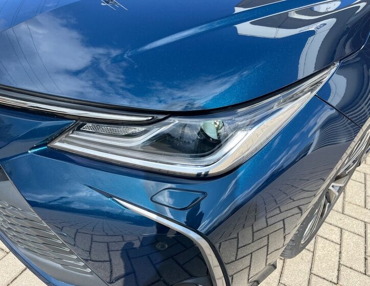 Toyota Corolla Sedan / Limuzína 1,5 l 92 kw