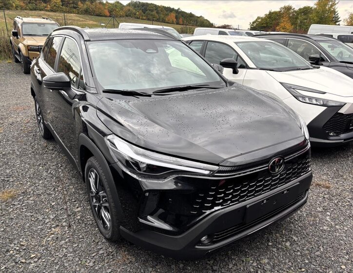 Toyota Corolla Cross 1