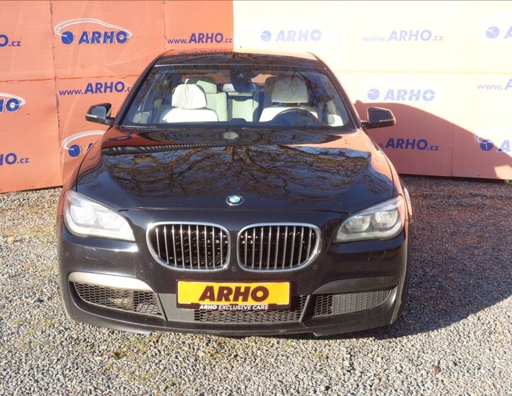 BMW Řada 7 Sedan 4,4 l 330 kw