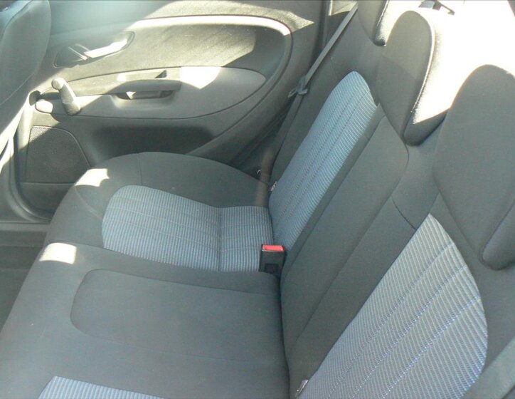 Fiat Linea Sedan 1,4 l 88 kw