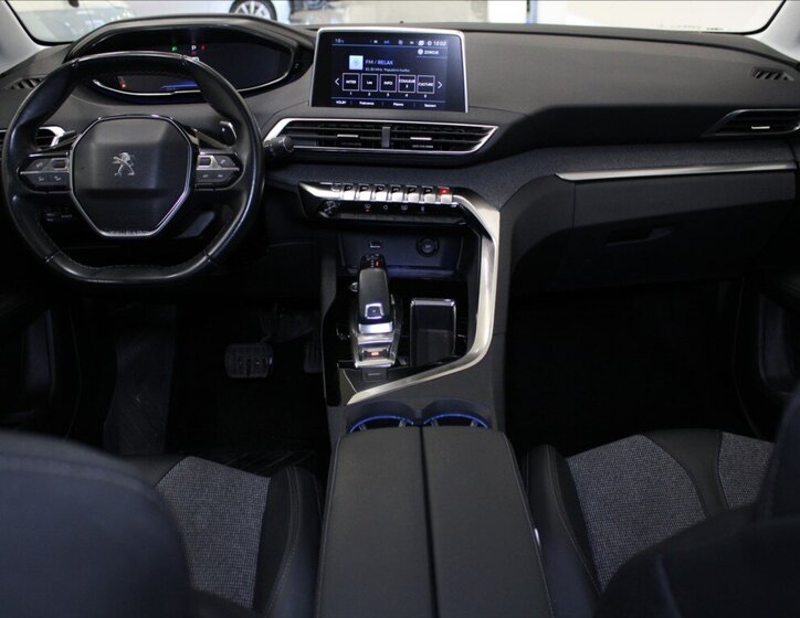 Peugeot 3008 SUV / Terénní 1,2 l 96 kw