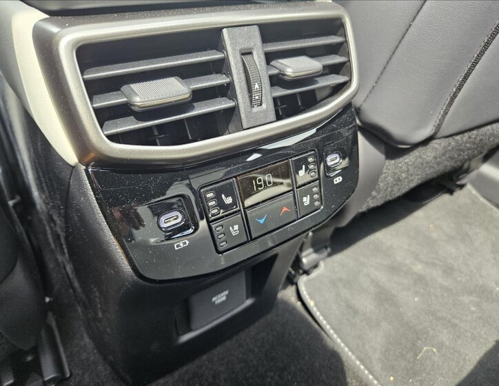 Lexus RX 500h SUV / Terénní 2,4 l 273 kw