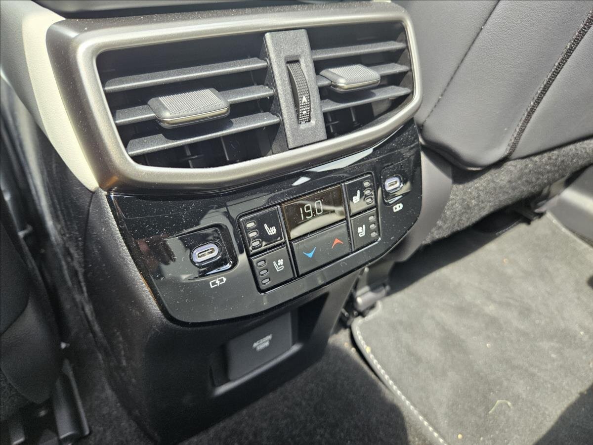 Lexus RX 500h SUV / Terénní 2,4 l 273 kw