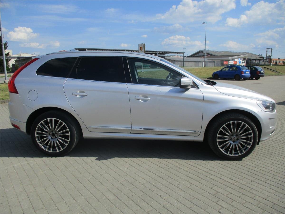 Volvo XC60 SUV / Terénní 2,4 l 133 kw
