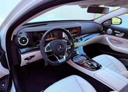 Mercedes-Benz Třídy E 18