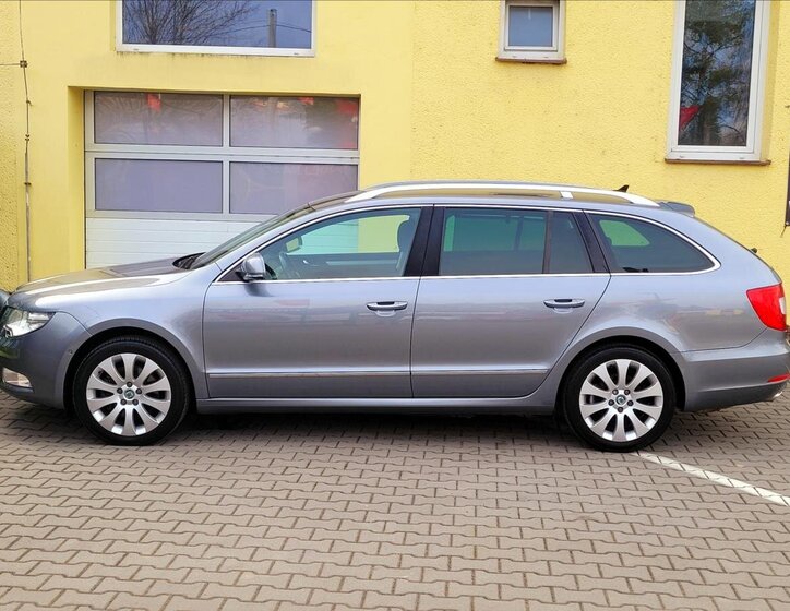 Škoda Superb Kombi 1,8 l 118 kw