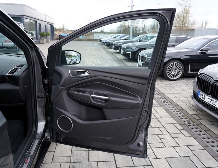 Ford Kuga SUV / Terénní 2,0 l 132 kw