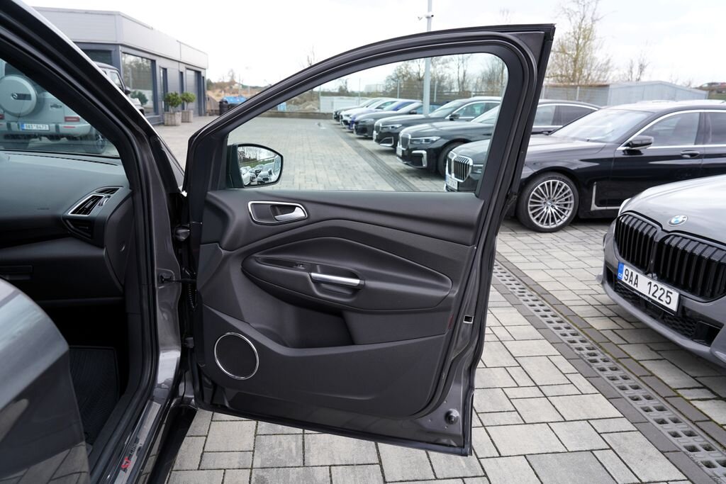 Ford Kuga SUV / Terénní 2,0 l 132 kw