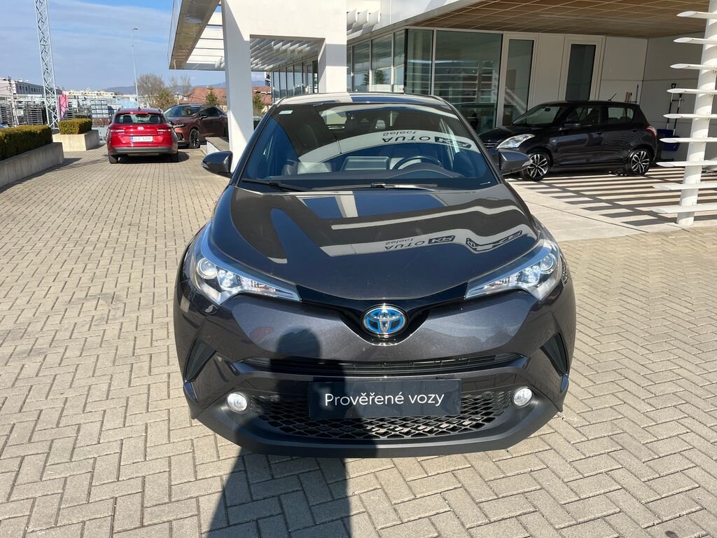 Toyota C-HR SUV / Terénní 1,8 l 72 kw