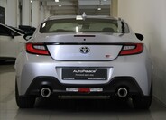 Toyota GR86 4