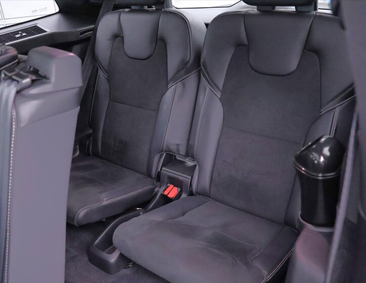 Volvo XC90 SUV 2,0 l 173 kw