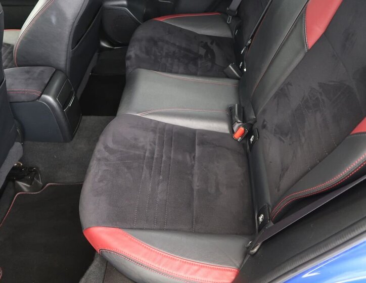 Subaru WRX STI Sedan / Limuzína 2,5 l 221 kw