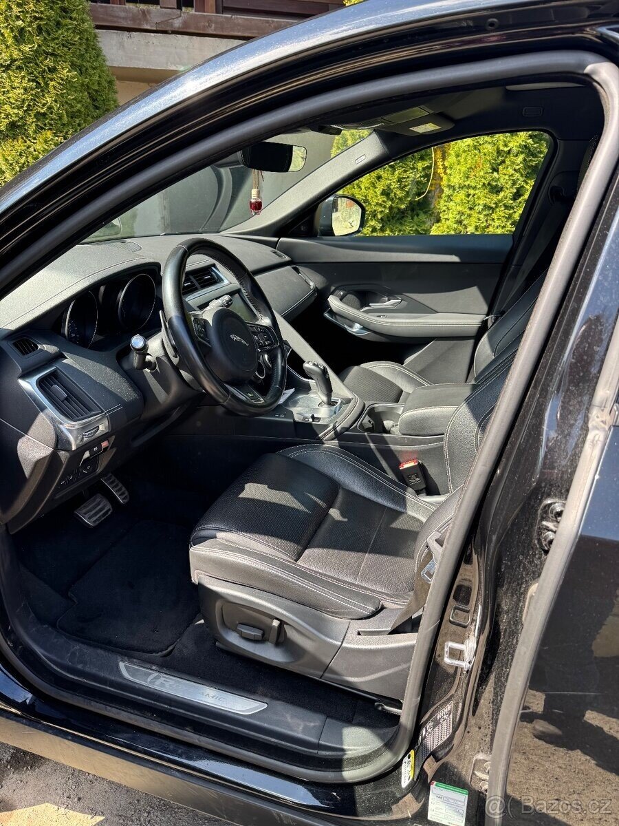 Jaguar E-Pace Hatchback 0,0 0