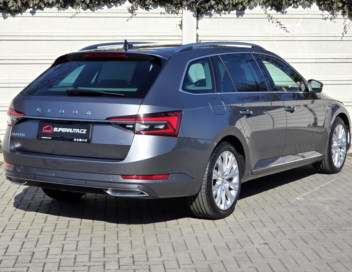 Škoda Superb Kombi 2,0 l 147 kw