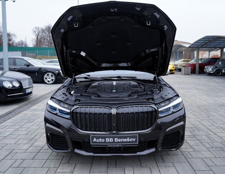 BMW Řada 7 9