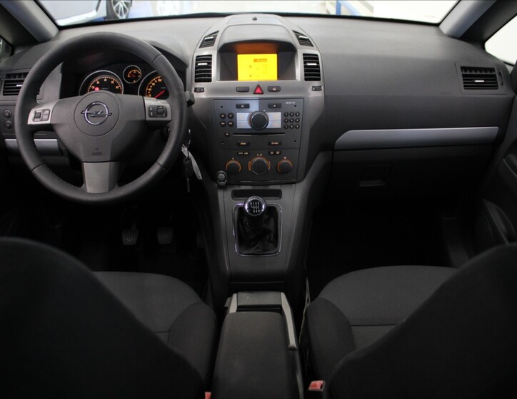 Opel Zafira 9