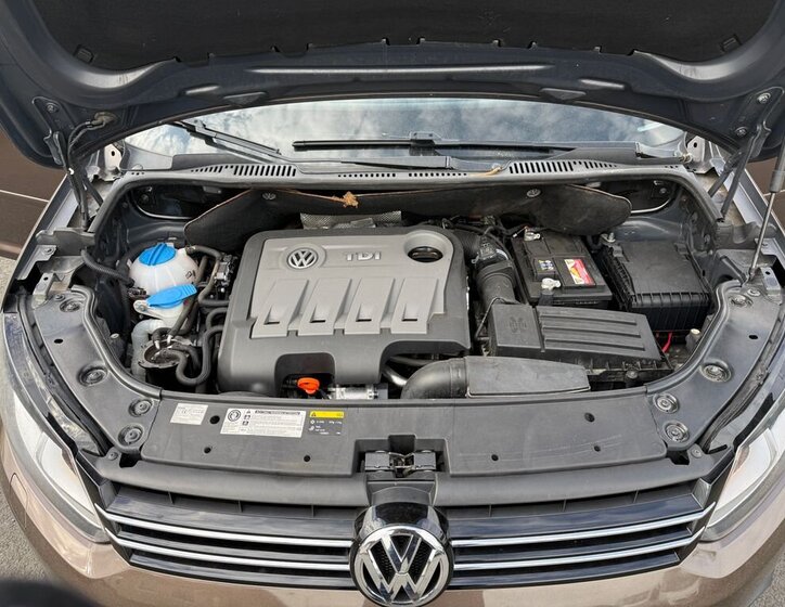 Volkswagen Touran Kombi 1,6 l 77 kw