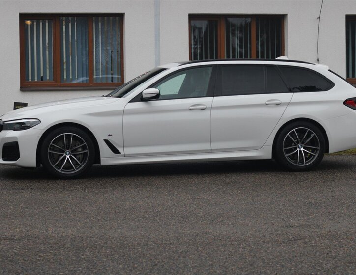 BMW Řada 5 Kombi 3,0 l 210 kw