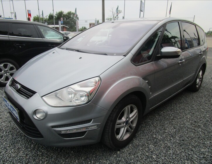 Ford S-MAX 1