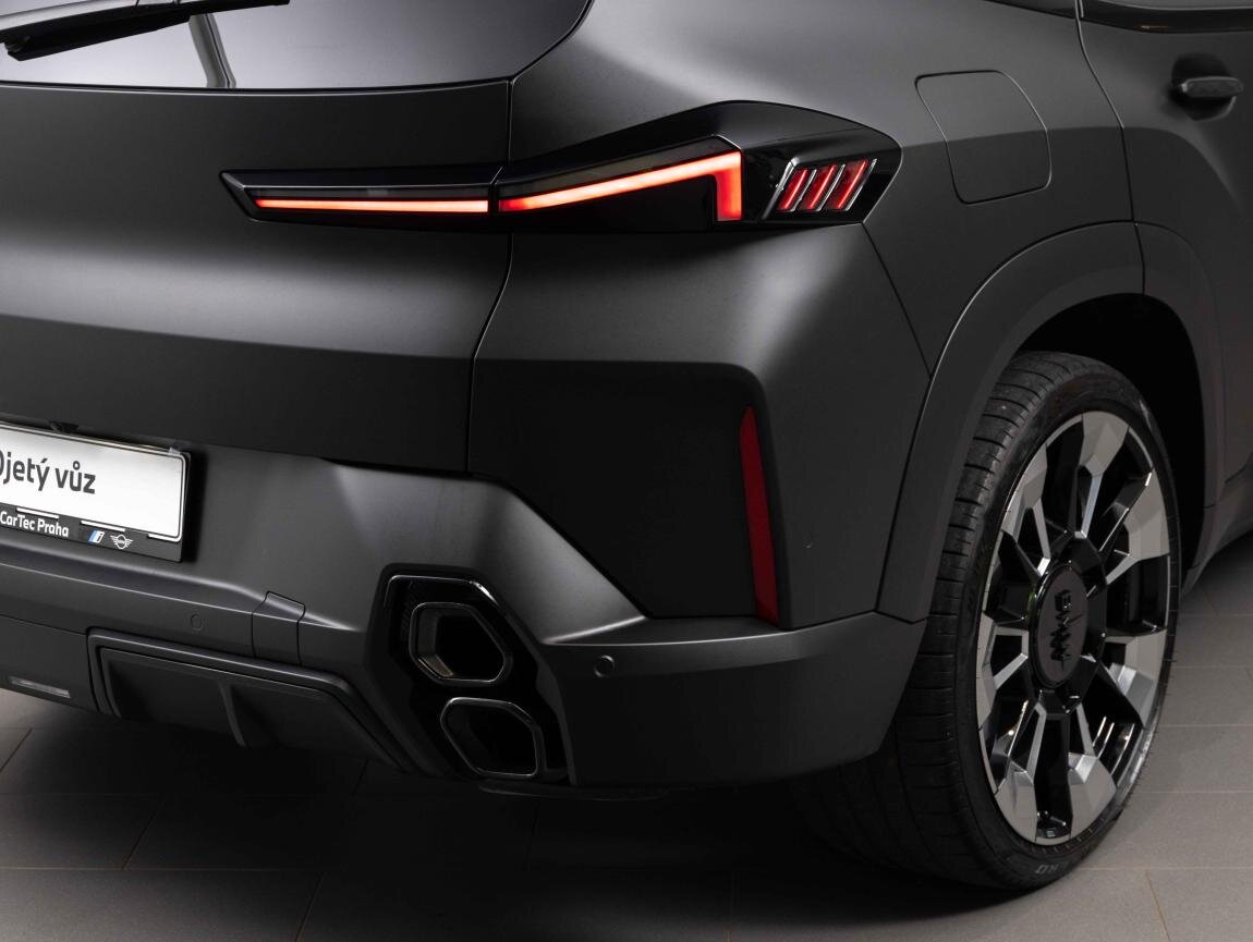 BMW XM SUV / Terénní 3,0 l 350 kw