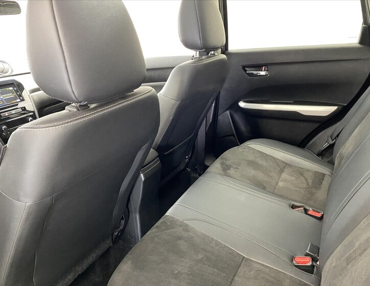 Suzuki Vitara SUV / Terénní 1,6 l 88 kw