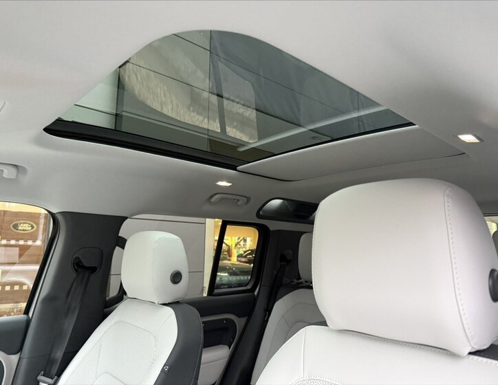 Land Rover Defender SUV / Terénní 3,0 l 184 kw