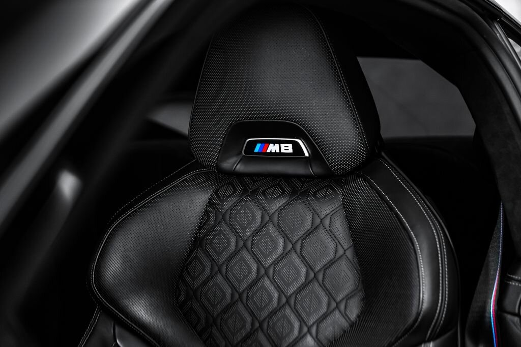 BMW M8 Kupé 4,4 l 460 kw