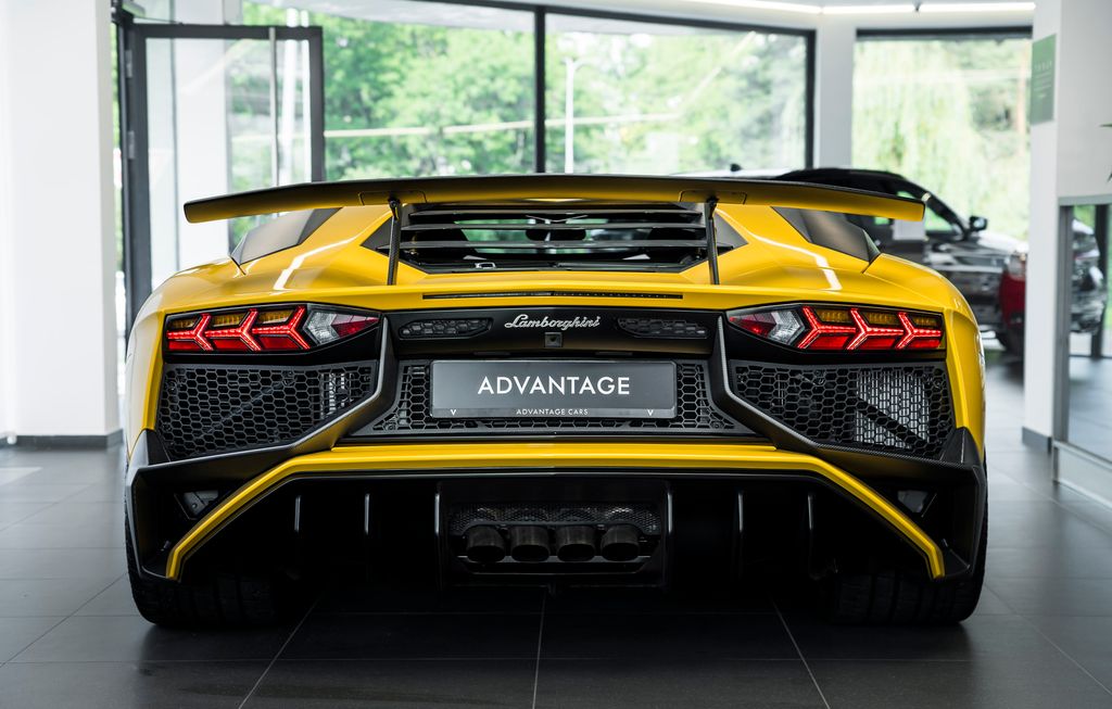 Lamborghini Aventador