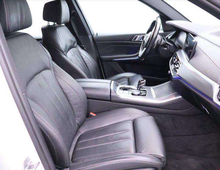 BMW X5 SUV / Terénní 3,0 l 210 kw