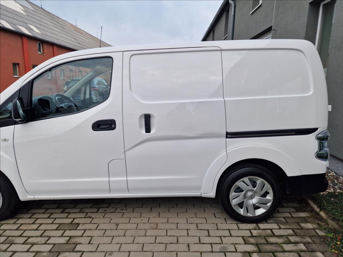 Nissan e-NV200