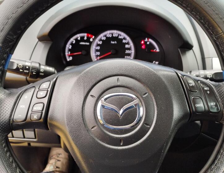 Mazda 5 12