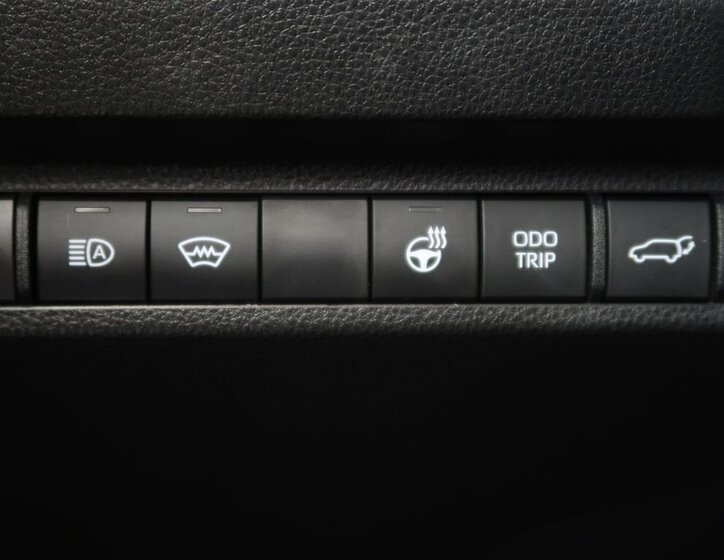 Toyota RAV4 SUV / Terénní 2,5 l 131 kw