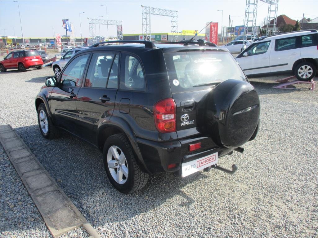 Toyota RAV4 SUV / Terénní 2,0 l 85 kw