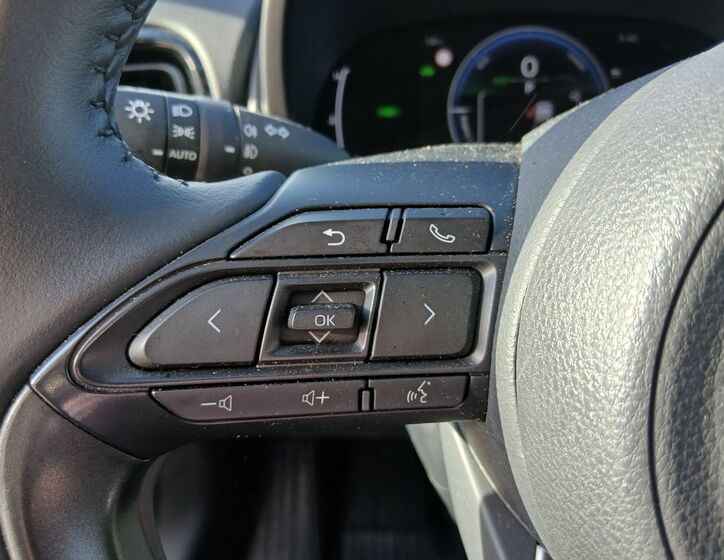 Toyota Yaris Cross 19